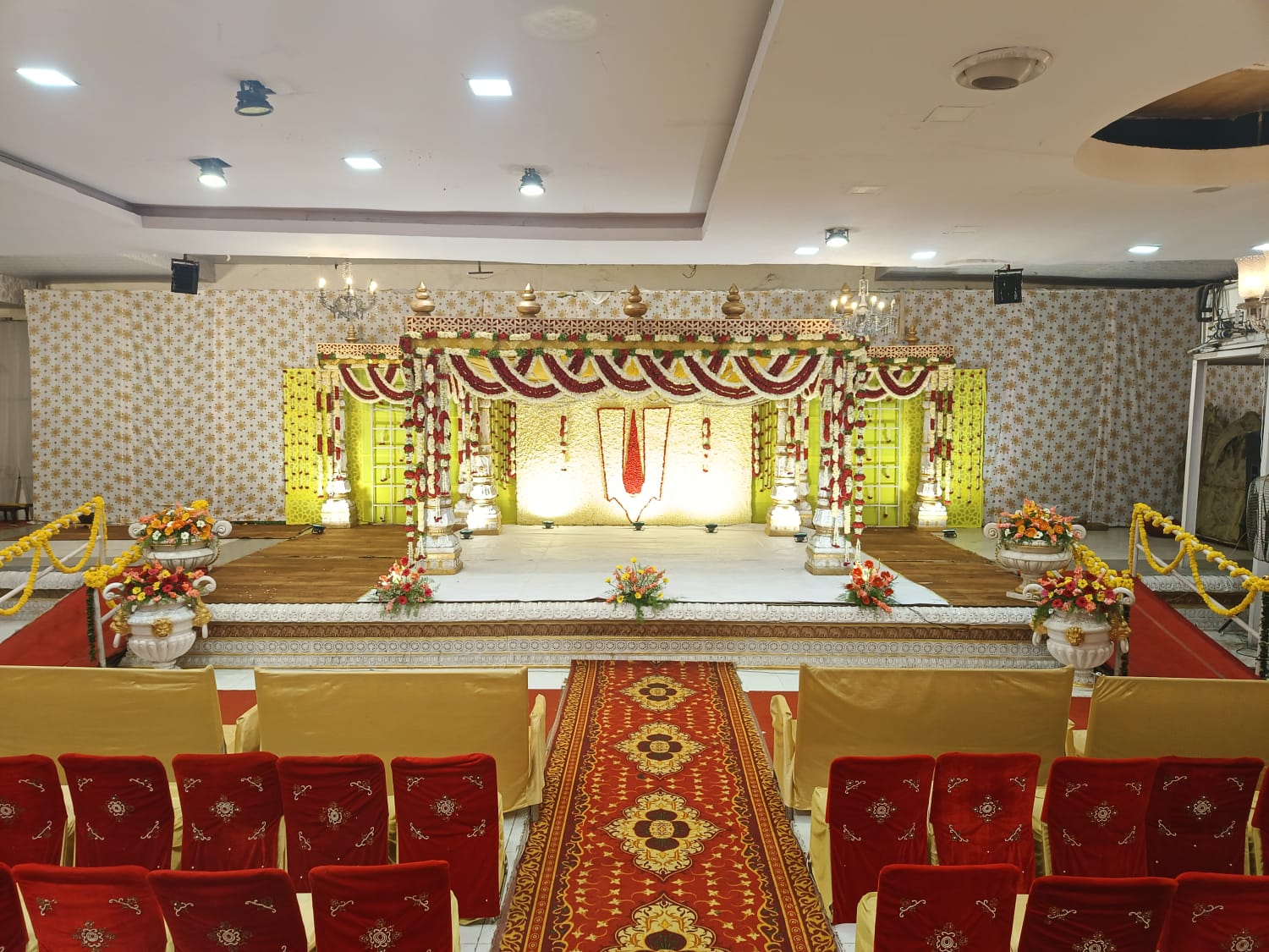 Kalyana Mandapam with Rooms in Hyderabad – The Perfect Venue for Weddings & Family Celebrations